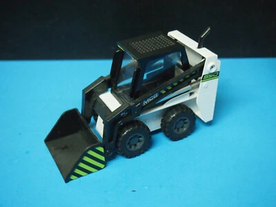 MCG 1/25 Scale 550 Track Loader PLASTIC & METAL Farm Toy Age 14+  - Image 1 of 4
