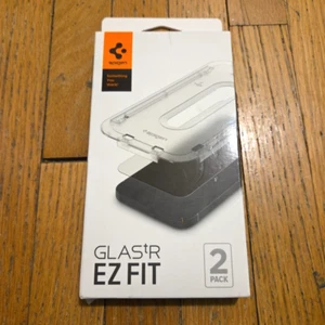 Spigen iPhone 14 Pro Verre Trempé Protecteur d'écran EZ Fit GLAStR 2 PC AGL05214 - Photo 1 sur 2