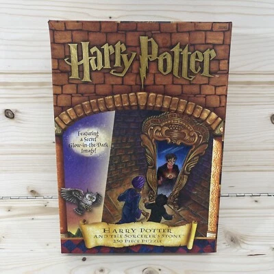 Vtg 2000 Harry Potter & Sorcerers Stone Glow In The Dark Puzzle 250 Piece Sealed - Image 1 of 4