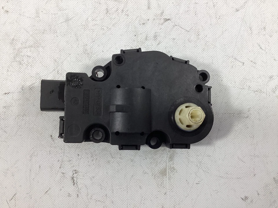 Mercedes-Benz C300 2008-2011 calentador de aire acondicionado aleta actuador paso a paso motor OEM. Foto 1 de 4