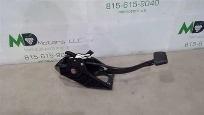 Chevrolet Colorado 2015-2022 montaje pedal freno 23326809 Foto 1 de 4