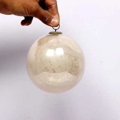 Bianco Vintage Kugel Bella Dorato Top Cristallo Vetro Kugel Ornamento di Natale - Immagine 1 di 3