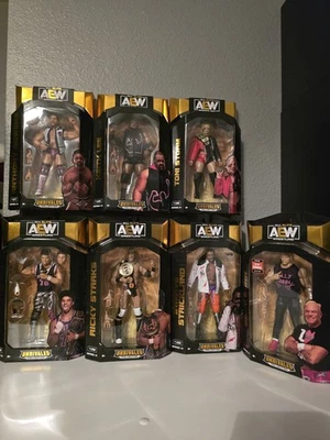 Boneco AEW Unrivaled Seris 14 completo com perseguição. Lote de 7. - Imagem 1 de 4