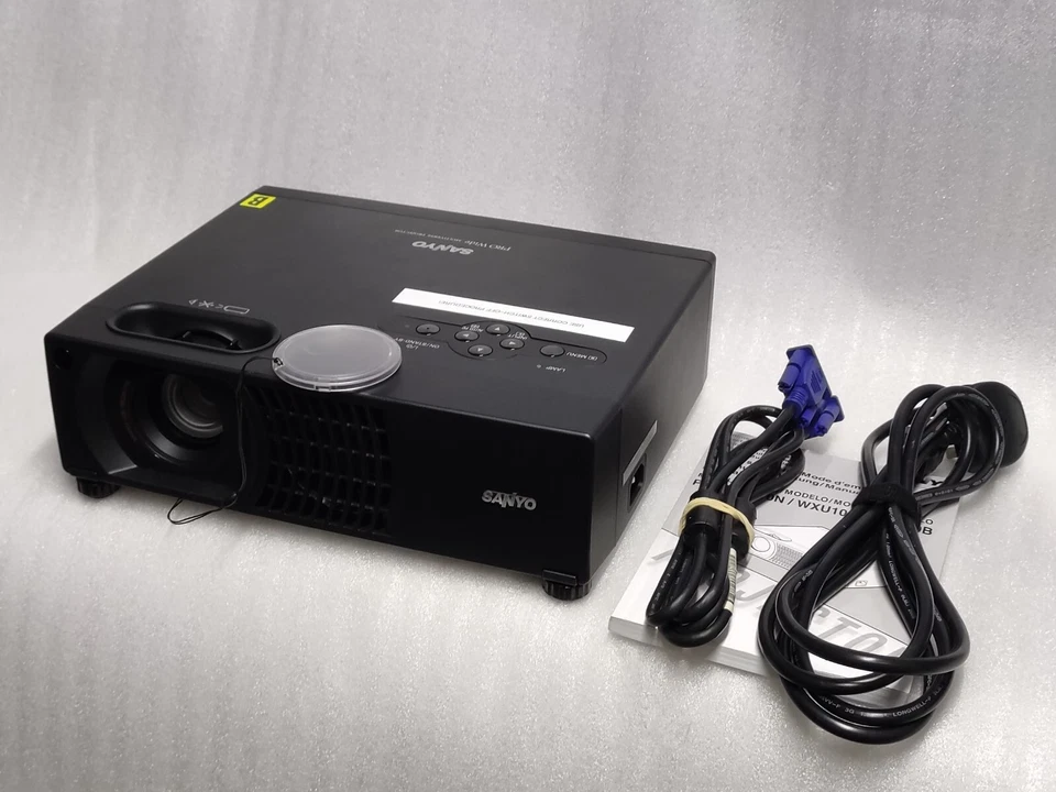 Sanyo PLC-WXU10N Projector - Image 1 of 1
