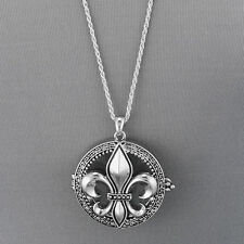 Antique Silver Chain Fleur De Lis 5X Magnifying Glass Tassel Pendant Necklace