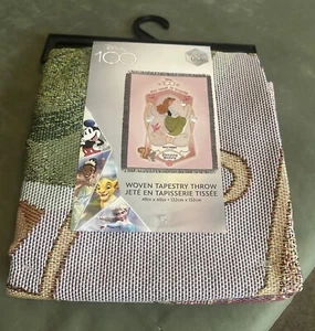 Walt Disney 100 La bella addormentata nel bosco 48""x 60"" Getto arazzo multicolore tessuto. Nuovo - Foto 1 di 9