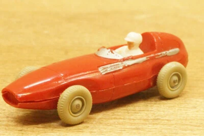 Ho 1:87 WIKING 245/1 A Non Vetrato Auto Corsa 445 Vanwall Rosso, Bp WM Vanwall - Immagine 1 di 4