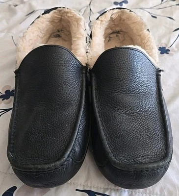Zapatillas mocasines forradas de cuero negras Ugg para hombre Ascot 12 medianas (D) 5379B Foto 1 de 4