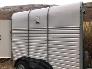 Converted Horse Box Trailer, Newly Refurbished, Vintage Rice, French Grey/Green - Picture 1 of 14