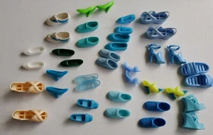 Barbie Puppe Schuh Set blau türkis Pilger Turnschuhe Pumps quadratische Zehenpartie Absätze - Bild 1 von 8