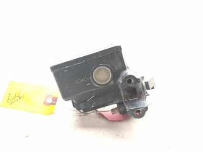 05 Suzuki SV650 Right Front Brake Master Cylinder - Image 1 of 4