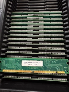VINTAGE SAMSUNG 1x72 ECC Buffered 168 Gold pin DIMM KMM372F124AJ-6 Korea 1996 - Picture 1 of 2