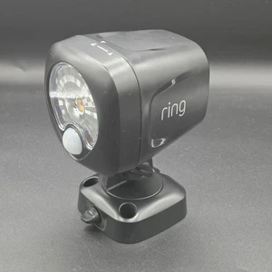 Ring Spotlight Smart Lighting 5B11S8-BEN0 Battery 400 Lumen LED motion sensor - Picture 1 of 5