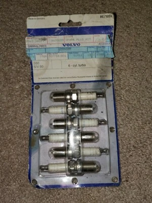 Plugues Volvo 8670059 ou 8653104 - Imagem 1 de 3