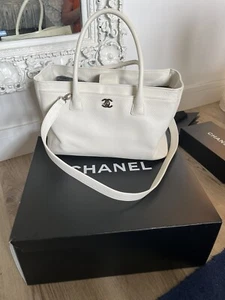 Chanel Cerf Purse - Picture 1 of 13