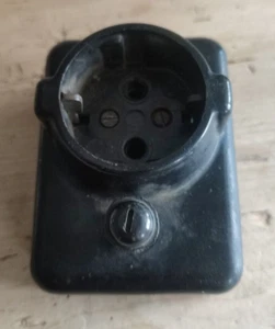 Wehrmachts Steckdose mit Vorsicherung alt AP 1936 Bakelit - Bild 1 von 4