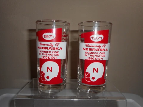 SET OF 2 UNIVERSITY OF NEBRASKA 1971 NUMBER ONE IN NATION GLASSES Cover