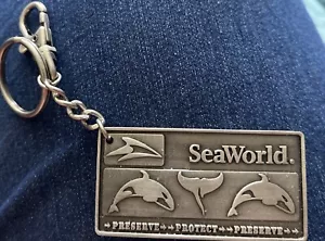 Metal Pewter Sea World keychain Killer Whale Shamu Logo Preserve Protect NOS - Picture 1 of 2