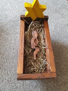 Nativity Manger and Baby - Picture 1 of 13