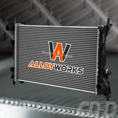 Radiador de núcleo premium de aluminio apto para Ford Focus 2000-2007 2002 2005 2,0/2,3 L L4 EE. UU. Foto 1 de 4