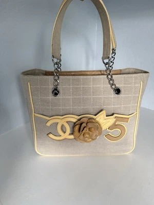 Chanel No. 5 Camellia vintage shoulder tote bag, Beige canvas - Image 1 of 4