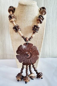 Coconut Shell Beads Necklace Flower Pendant Coir Wood Vintage Summer Handmade - Picture 1 of 18
