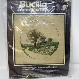 VTG Bucilla Needlecraft Crewel Kit #48733 "Summer Retreat" Persian Wool 22"x22" - Picture 1 of 7