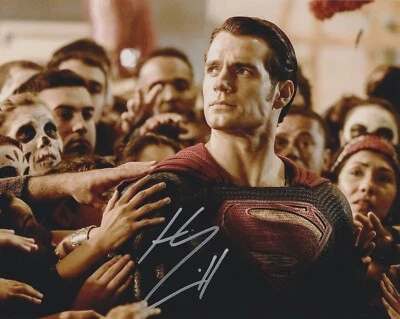 HENRY CAVILL Original Autogramm signiertes 20x25 Großfoto Top Portrait Superman - Bild 1 von 2