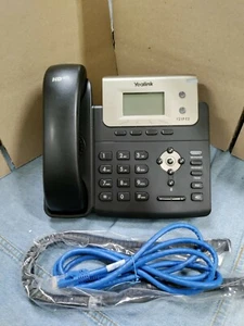 Yealink SIP-T21P E2 Entry Level IP Phone  defaulted w/power supply - Picture 1 of 4