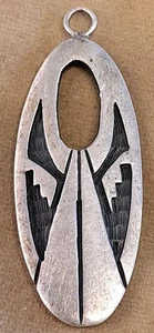 ¿HOPI VINTAGE de plata de ley? Colgante nativo americano geométrico tallado a mano - Imagen 1 de 4