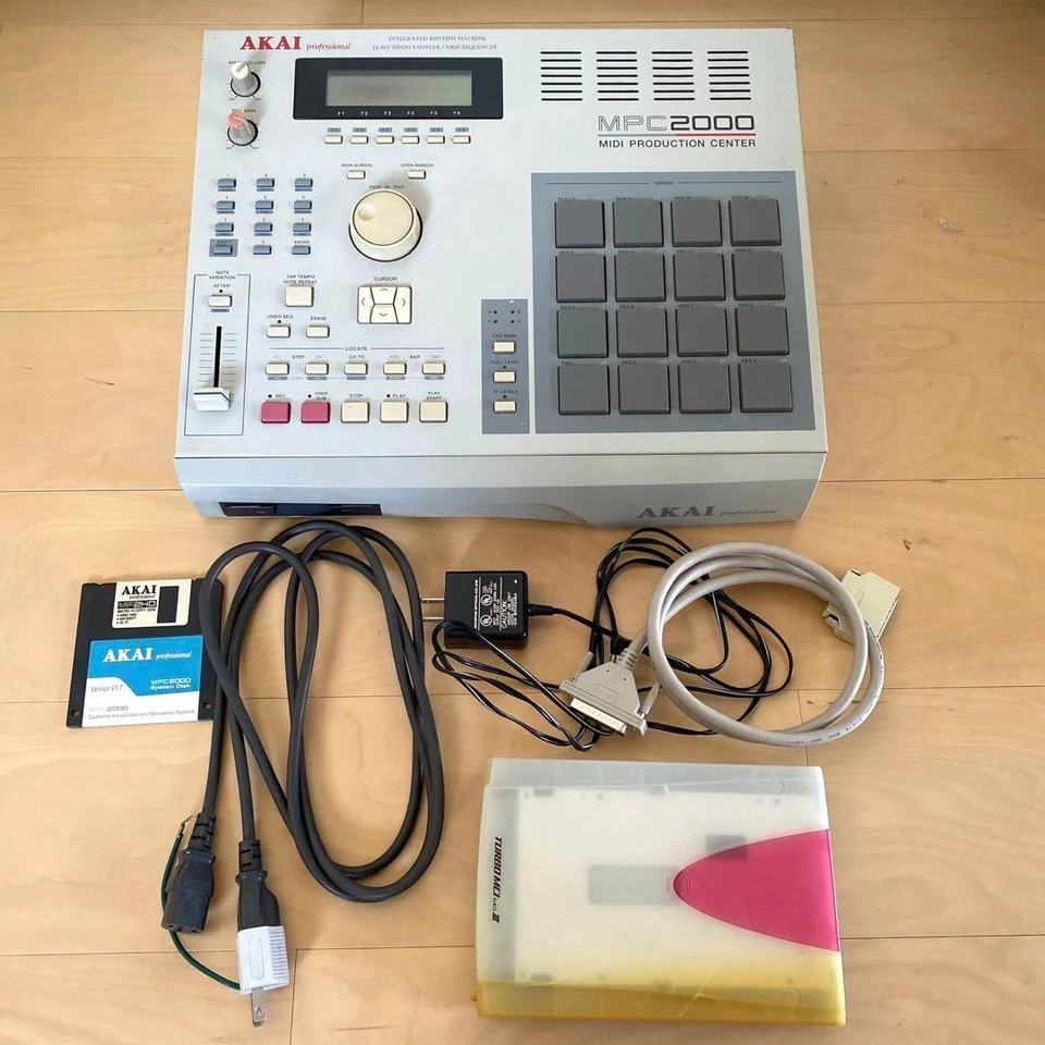 AKAI professional MPC2000 with SCSI Cable and Floppy Disk Tested Working - Image 1 of 4