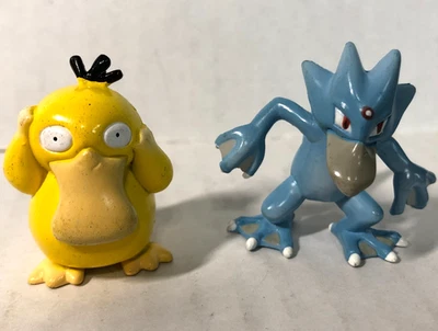 Lote de figuras Pokémon Tomy Psyduck & Golduck CGTSJ 1999 2" de colección Foto 1 de 3
