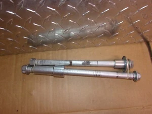 297 G SUZUKI TU 250 X 2017 OEM  FRONT & REAR AXLE - Picture 1 of 9