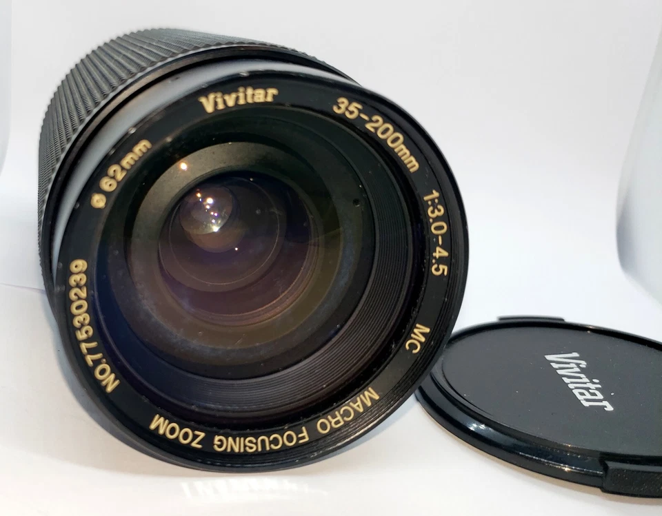 Vivitar 35-200mm F/3.0-4.5 Macro Focusing Zoom Lens For Contax/Yashica Fair Cond - Image 1 of 4