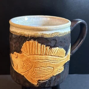 Studio Art Pottery Etched Brown Bark Glaze Fish Snapper Grouper Mug Signed - Picture 1 of 11