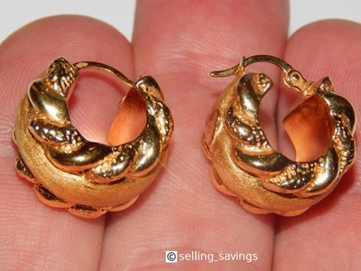 14K YELLOW GOLD MATTE CARVED 3/4 DIAMETER THICK LEVERBACK HOOP HUGGIE EARRINGS - Image 1 of 4