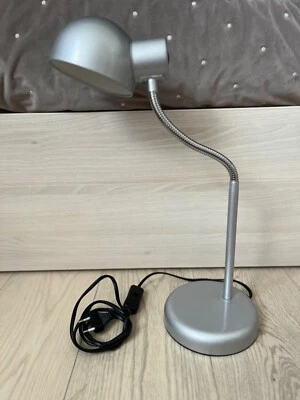 lampe de bureau grise - Photo 1/4