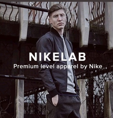 SUPREME Bomber NLab 2XL 2017 Made in??Italia Prezzo consigliato $ 600 si adatta a un XL solo classe suprema