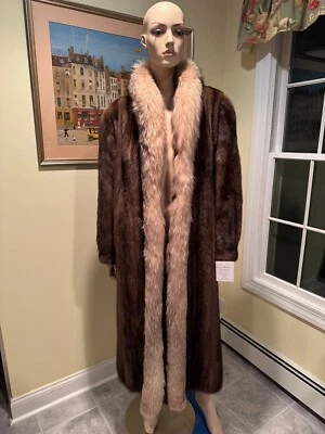 Natural Female Brown Mink & Crystal Fox Tuxedo 49" Length Real Fur Coat 10 Med. - Image 1 of 4