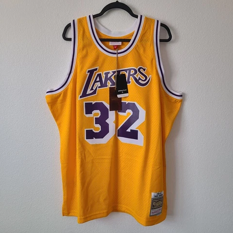 Mitchell & Ness NBA Swingman Home Jersey Lakers 84 Magic Johnson Size 2XL Cover