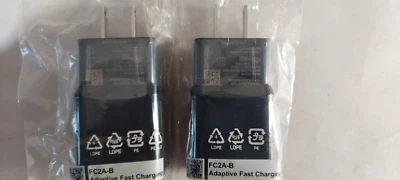 Lot of 2 Travel Adaptive Fast Charging Wall Plug Charger. model FC2A-B. Lot of 2 - Image 1 of 3