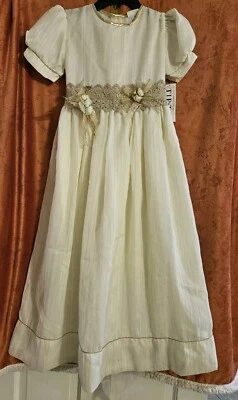 TIP TOP TEEN DRESS SZ 12 CREAM METALLIC GOLD MATCHING WAISTBAND FLOWER HAIR PIN - Image 1 of 4