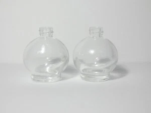 VINTAGE ROUND CLEAR GLASS MINI JARS SALT & PEPPER SHAKERS - NO LIDS - Bild 1 von 5