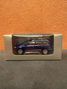 Norev VW Passat B6 Variant familiar 1:64 modelo de coche azul NUEVO/NUEVO EMBALAJE ORIGINAL - Imagen 1 de 11