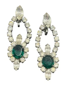 Orecchini pendenti clip tono argento strass verde e chiaro scintillanti vintage - Foto 1 di 14