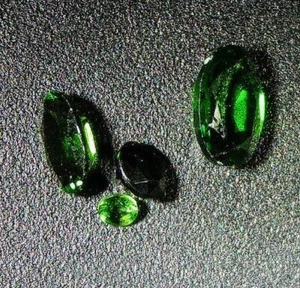 Pierre précieuse Tsavorite du Kenya 1,63 carats - Imagen 1 de 2