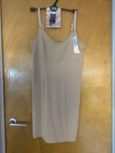 M&S Shaping Slip 'Body Flexifit' Light Control 14 Rose Quartz BNWT - Picture 1 of 1