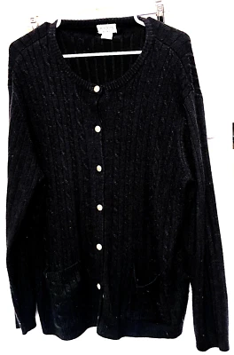 Cárdigan de punto con cable Classic Elements de colección negro con botones dorados bolsillos 20/22W Foto 1 de 4