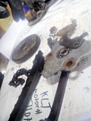 Kawasaki KLT 110 1985 engranaje/embrague cadena de distribución piezas diversas Piezas Foto 1 de 4