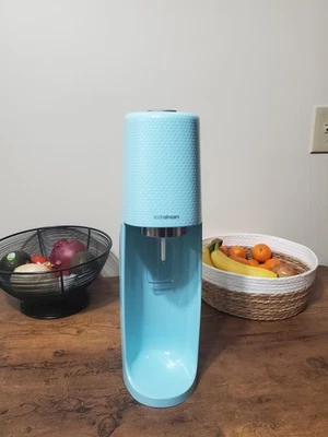 Máquina de agua con gas SodaStream Fizzi - azul helado (usada) Foto 1 de 2